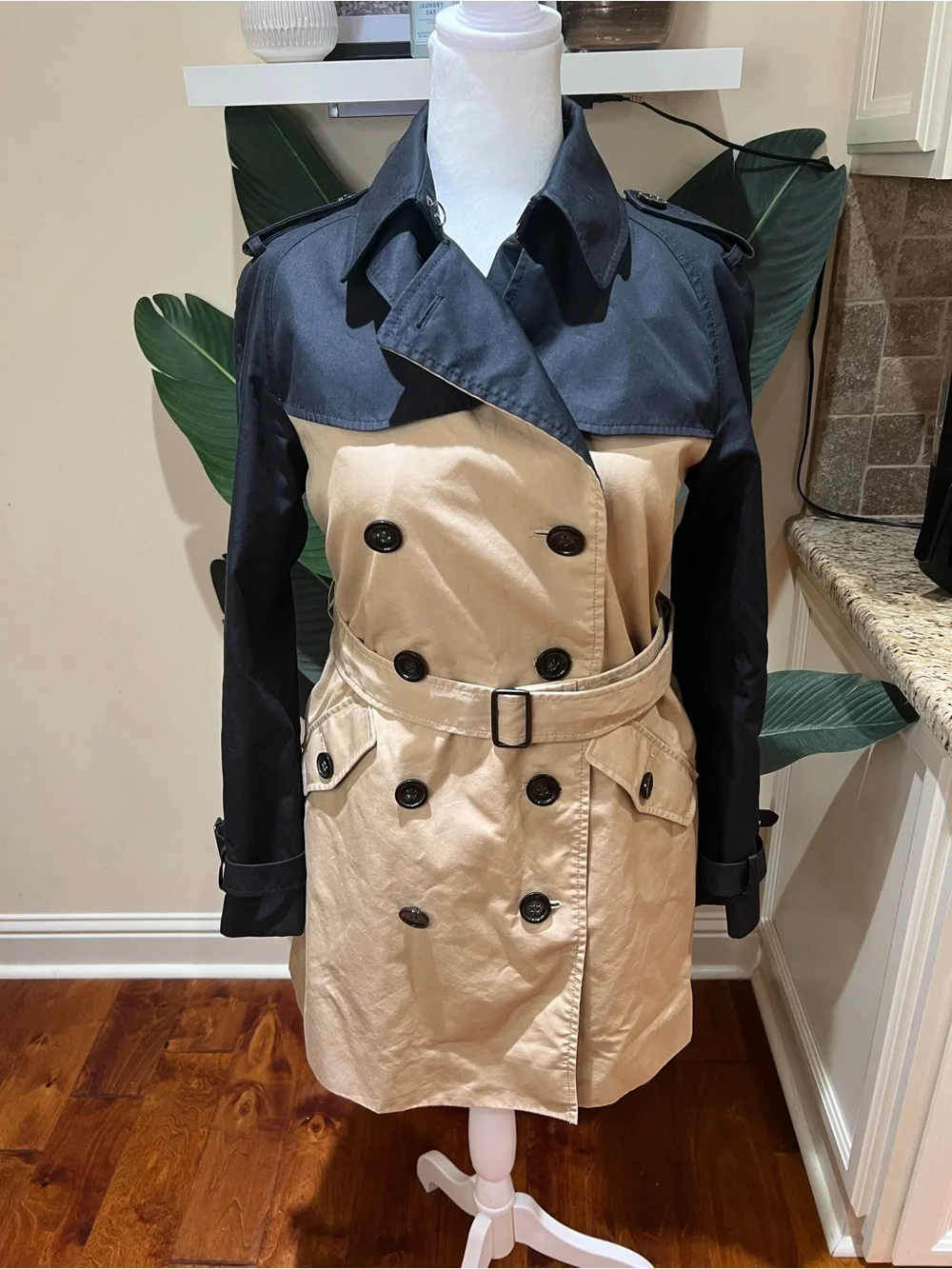 COACH Two-Tone Black & Beige Short Trench Belted Coat Medium